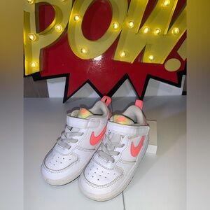 NIKE Court Borough Low 2 (GS) Trainers
Size 7C; Gently used no box.